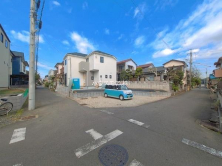 ���̑����n�@�O�ʓ��H��4���I�z����ǍD�ȗ��n�ł��B
�Ԍɓ��ꂪ���ȕ������S�ł��ˁB