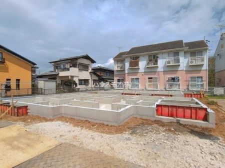 ���ԏ�@���ԃX�y�[�X��2�䕪����܂��I�Z�J���h�J�[�͂������A�o�C�N�⎩�]�ԂȂǂ��u���ꏊ�ɍ���܂���B