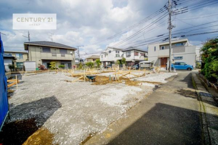 ���̑����n�@�O�ʓ��H��1.8m�B�z����ǍD�ȗ��n�ł��B
