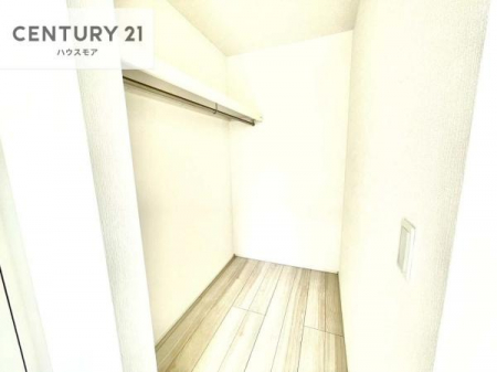 ���[�@�E�H�[�N�C���N���[�[�b�g�t���ł��B��������̂��m���Ȃǂ����[���Ă��������ł��ˁI���ɂ���@�������ȂǋG�ߕ��̑傫�ȉƓd�����[�ł��܂��I