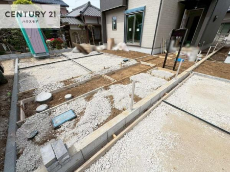 ���ԏ�@���ԃX�y�[�X��2�䕪����܂��I�Z�J���h�J�[�͂������A�o�C�N�⎩�]�ԂȂǂ��u���ꏊ�ɍ���܂���B