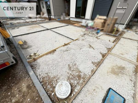 ���ԏ�@���ԃX�y�[�X��2�䕪����܂��I�Z�J���h�J�[�͂������A�o�C�N�⎩�]�ԂȂǂ��u���ꏊ�ɍ���܂���B