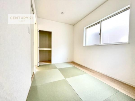 �a���@�^�^�~�̍��肪���炬��^����A�����b�N�X��ԁB�����傫���J�����̂���a���ƂȂ��Ă���܂��B���{�l�̐S������u�a�v�̋�ԁB