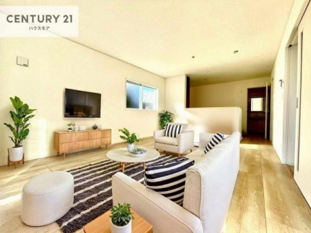 ���r���O�@�Ƌ��CG�p�[�X�ł��B�J�����̂���L�XLDK�I�\�t�@�[��_�C�j���O�e�[�u����u���Ă������ɂȂ�Ȃ��̂ŉ��K�ɉ߂����܂��I�R�~���j�P�[�V���������₷�����r���O�ł��I