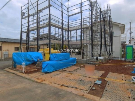 ���ԏ�@���ԃX�y�[�X��2�䕪����܂��I�Z�J���h�J�[�͂������A�o�C�N�⎩�]�ԂȂǂ��u���ꏊ�ɍ���܂���B(�Ԏ�ɂ��)