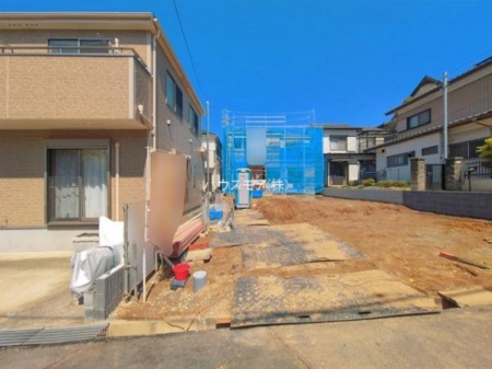 ���ԏ�@���ԃX�y�[�X��2�䕪����܂��I�Z�J���h�J�[�͂������A�o�C�N�⎩�]�ԂȂǂ��u���ꏊ�ɍ���܂���B