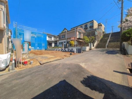 ���̑����n�@�O�ʓ��H6���I�z����ǍD�ȗ��n�ł��B
�Ԍɓ��ꂪ���ȕ������S�ł��ˁB