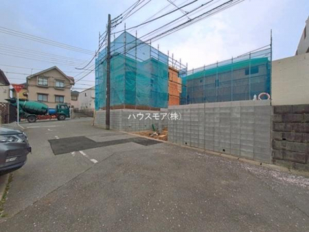 ���̑����n�@�O�ʓ��H��6���I�z����ǍD�ȗ��n�ł��B
�Ԍɓ��ꂪ���ȕ������S�ł��ˁB