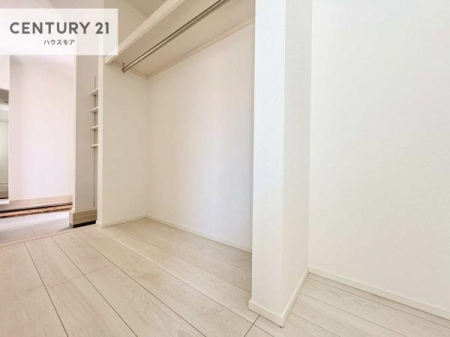 ���[�@�V���[�Y�C���N���[�N���t�@�~���[�N���[�[�b�g�I
�R�[�g��J�o�������܂��Ă����΁A�O�o���̏������X���[�Y�ɐi�݂܂��I
�傫�ȉו����X�b�L�����ڂł��܂��ˁB�y���n�̔���J�Ò��z