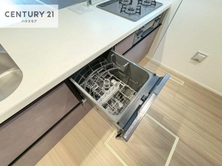 �L�b�`���@�H��@�t���̃L�b�`���ł��I�Z���������r��h�~�Ƃ��đ�ϊ��􂷂�֗��Ȏd�l�ł��I�r���g�C���Ȃ̂ŃL�b�`���̏ꏊ����炸�����X�y�[�X���L���g�����Ƃ��o���܂��I