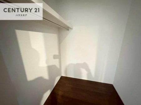 ���[�@�t�@�~���[�N���[�[�b�g�t���ł��B��������̂��m���Ȃǂ����[���Ă��������ł��ˁI���ɂ���@�������ȂǋG�ߕ��̑傫�ȉƓd�����[�ł��܂��I