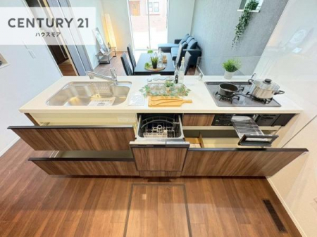 �L�b�`���@���[�X�y�[�X���[�����Ă���A�L�b�`���܂�����������ƕۂ��Ȃ���A�L�X�Ƃ��������X�y�[�X���m�ہB���K�ȍ�Ɗ��ŁA�����̂����������X���[�Y�ɂ͂��ǂ�܂��B