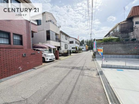 ���̑����n�@�O�ʓ��H��6���I�z����ǍD�ȗ��n�ł��B
�Ԍɓ��ꂪ���ȕ������S�ł��ˁB