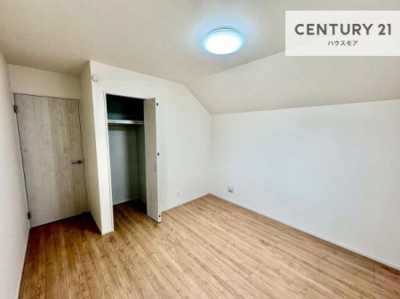 �q�������@���[�X�y�[�X����������m�ۂ���Ă��邽�߁A���������w�p�i���T�b�ƕЕt���A���ł��X�b�L���B
�Y��ȋ�Ԃ��ۂĂ܂��I