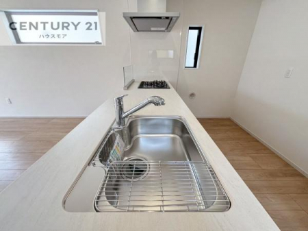 ���d�l�ʐ^(�L�b�`���j�@���C�h�ȃV���N�ł��ˁI�������˂ɂ������������₷���Ǝ����y�X�d�l�̃V�X�e���L�b�`���ł��I
�f�U�C�����Ƌ@�\�������˂��L�b�`���Ő�����������܂��ˁI�i���d�l�j