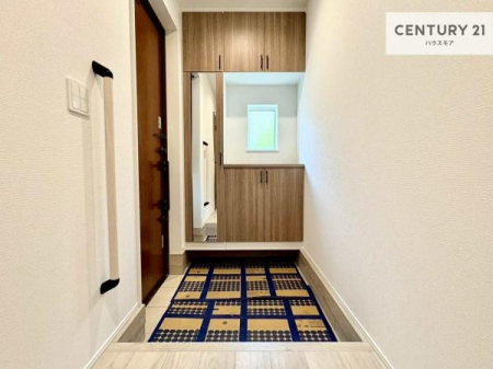 ���ց@�V���[�Y�{�b�N�X�t���Ȃ̂ŁA���ւ��Еt�����|�������₷���ł��I
�X�b�L���������ւŌ˂��J�����u�ԁA�������̂���S�n������Ԃ��o�}���Ă���܂��B