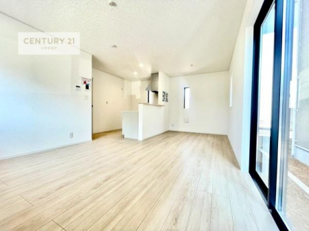 ���r���O�@�J�����̂���L�XLDK�I�\�t�@�[��_�C�j���O�e�[�u����u���Ă������ɂȂ�Ȃ��̂ŉ��K�ɉ߂����܂��I�R�~���j�P�[�V���������₷�����r���O�ł��B