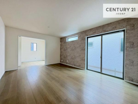 ���r���O�@�傫�ȑ����炽���Ղ�̗z���������閾�邢���r���O�B�J�����̂��郊�r���O�ŉƑ��c���̂��났�̎��Ԃ��߂����܂��I