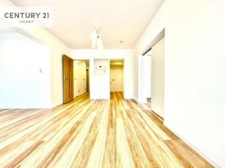 ���r���O�@�J�����̂���L�XLDK�I�\�t�@�[��_�C�j���O�e�[�u����u���Ă������ɂȂ�Ȃ��̂ŉ��K�ɉ߂����܂��I�R�~���j�P�[�V���������₷�����r���O�ł��I