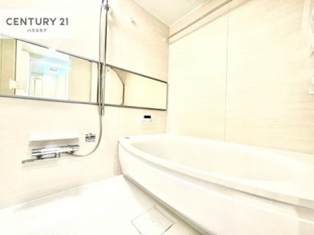 �����@������Ƃ����������̂���o�X���[���I���K�ȃo�X�^�C��������܂��I
1���̔�����������Ɩ����Ă����f�G�ȃ����N�[�[�V������ԂɂȂ肻���ł��ˁB