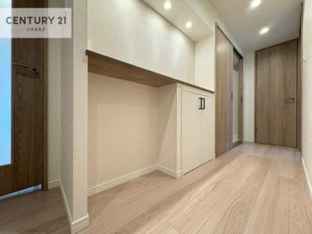 ���[�@�z�[���ɃJ�E���^�[�Ǝ��[������A�_�E�����C�g���茳�𖾂邭�Ƃ炵�܂��B����I���ƃX�y�[�X�Ƃ��Ă����􂵂܂��B