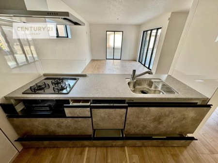 �L�b�`���@���[�X�y�[�X���[�����Ă���A�L�b�`���܂�����������ƕۂ��Ȃ���A�L�X�Ƃ��������X�y�[�X���m�ہB���K�ȍ�Ɗ��ŁA�����̂����������X���[�Y�ɂ͂��ǂ�܂��B