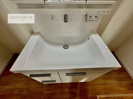 ���ʑ�E���ʏ��@�[�����ʑ�{�E���́A�������˂ɂ����̂ł�����ꂪ�y�X�I���������ۂĂ܂��I
�L���C�Ȑ��ʏ��Ŏ��������̃��`�x�[�V�������オ��܂��ˁI