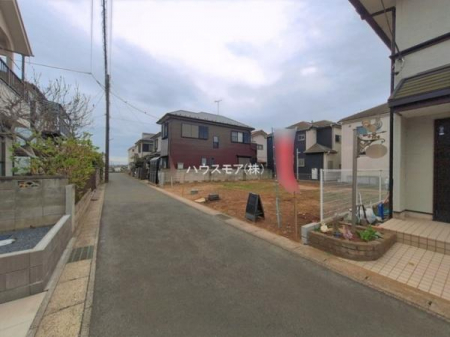 ���̑����n�@�O�ʓ��H4���I�z����ǍD�ȗ��n�ł��B
�Ԍɓ��ꂪ���ȕ������S�ł��ˁB