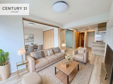 ���r���O�@�Ƌ��CG�p�[�X�ł��B�S�n�ǂ����r���O�͉Ƒ������R�ƏW�܂�܂��B�Ƒ��c�R�̎��Ԃ����������ł��B���Ƒ��ƁA����w�[���������Ԃ��߂��������ł��ˁB