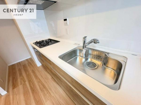 �L�b�`���@���C�h�ȃV���N�ł��ˁI�������˂ɂ������������₷���Ǝ����y�X�d�l�̃V�X�e���L�b�`���ł��I
�f�U�C�����Ƌ@�\�������˂��L�b�`���Ő�����������܂��ˁI