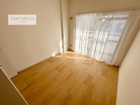 �m���@�o���R�j�[�ɖʂ��Ă���m���ł��B���邭�����肪����A���C����������ł��܂��I���N���āA�O�ɏo�Ĕw�L�т����[�ċz�����ǂ������}������邱�Ƃ��ł��܂��B