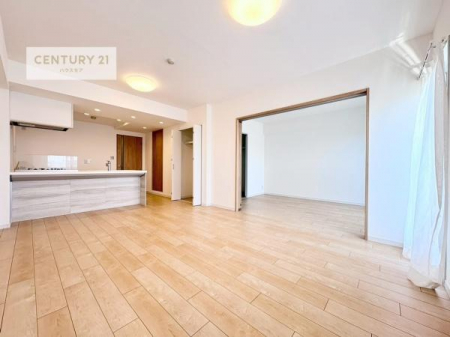 ���r���O�@�J�����̂���L�XLDK�I�\�t�@�[��_�C�j���O�e�[�u����u���Ă������ɂȂ�Ȃ��̂ŉ��K�ɉ߂����܂��I�R�~���j�P�[�V���������₷�����r���O�ł��B