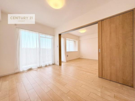 �Q���@�o���R�j�[�֖ʂ����m���Ȃ̂œV�C�̂������̓o���R�j�[�֏o�ă��t���b�V������̂������ł��ˁI
���������[�t���ŕ��i�g��Ȃ��悤�ȋG�߂��̂̃C���e���A�̎��[�ɂ��Ή��I�������̕ЂÂ��y�X�I