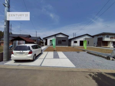 ���ԏ�@���ԃX�y�[�X��2�䕪����܂��I�Z�J���h�J�[�͂������A�o�C�N�⎩�]�ԂȂǂ��u���ꏊ�ɍ���܂���B