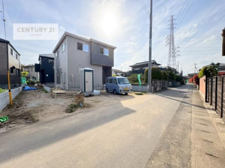 ���̑����n�@�O�ʓ��H��4���I�z����ǍD�ȗ��n�ł��B
�Ԍɓ��ꂪ���ȕ������S�ł��ˁB