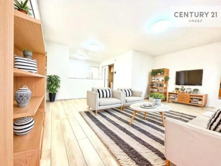 ���r���O�@�Ƌ��CG�p�[�X�ł��B�J�����̂���L�XLDK�I�\�t�@�[��_�C�j���O�e�[�u����u���Ă������ɂȂ�Ȃ��̂ŉ��K�ɉ߂����܂��I�R�~���j�P�[�V���������₷�����r���O�ł��I