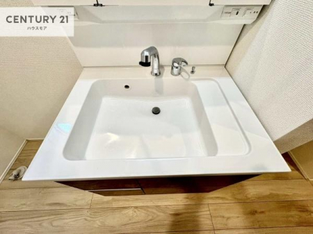 ���ʑ�E���ʏ��@�[�����ʑ�{�E���́A�������˂ɂ����̂ł�����ꂪ�y�X�I���������ۂĂ܂��I
�L���C�Ȑ��ʏ��Ŏ��������̃��`�x�[�V�������オ��܂��ˁI