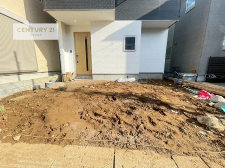 ���ԏ�@���ԃX�y�[�X��2�䕪����܂��I�Z�J���h�J�[�͂������A�o�C�N�⎩�]�ԂȂǂ��u���ꏊ�ɍ���܂���B