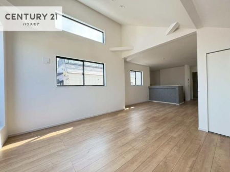 ���r���O�@�L�X�_�C�j���O�X�y�[�X�I������肨�H���B�΂��������y�������Ԃ��߂����܂��B���X�̔���������܂��I