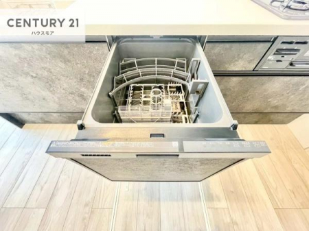 �L�b�`���@�H��@�t���̃L�b�`���ł��I�Z���������r��h�~�Ƃ��đ�ϊ��􂷂�֗��Ȏd�l�ł��I�r���g�C���Ȃ̂ŃL�b�`���̏ꏊ����炸�����X�y�[�X���L���g�����Ƃ��o���܂��I