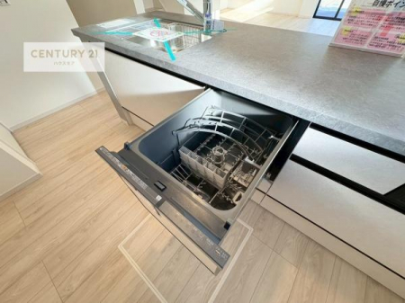 �L�b�`���@�H��@�t���̃L�b�`���ł��I�Z���������r��h�~�Ƃ��đ�ϊ��􂷂�֗��Ȏd�l�ł��I�r���g�C���Ȃ̂ŃL�b�`���̏ꏊ����炸�����X�y�[�X���L���g�����Ƃ��o���܂��I