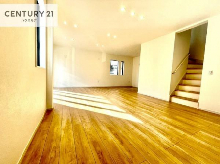 ���r���O�@�傫�ȑ����炽���Ղ�̗z���������閾�邢���r���O�B�����Ƒ��Ɗ炪���킹���郊�r���O�C���K�i�ŃR�~���j�P�[�V���������₷���I