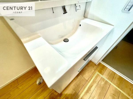 ���ʑ�E���ʏ��@�[�����ʑ�{�E���́A�������˂ɂ����̂ł�����ꂪ�y�X�I���������ۂĂ܂��I
�L���C�Ȑ��ʏ��Ŏ��������̃��`�x�[�V�������オ��܂��ˁI