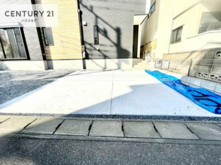 ���ԏ�@���ԃX�y�[�X��2�䕪����܂��I�Z�J���h�J�[�͂������A�o�C�N�⎩�]�ԂȂǂ��u���ꏊ�ɍ���܂���B