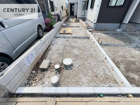 ���ԏ�@���ԃX�y�[�X��2�䕪����܂��I�Z�J���h�J�[�͂������A�o�C�N�⎩�]�ԂȂǂ��u���ꏊ�ɍ���܂���B