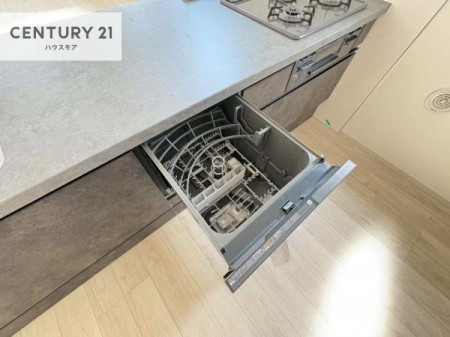 �L�b�`���@�H��@�t���̃L�b�`���ł��I�Z���������r��h�~�Ƃ��đ�ϊ��􂷂�֗��Ȏd�l�ł��I�r���g�C���Ȃ̂ŃL�b�`���̏ꏊ����炸�����X�y�[�X���L���g�����Ƃ��o���܂��I