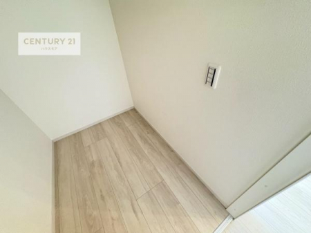 ���[�@�E�H�[�N�C���N���[�[�b�g�t���ł��B��������̂��m���Ȃǂ����[���Ă��������ł��ˁI���ɂ���@�������ȂǋG�ߕ��̑傫�ȉƓd�����[�ł��܂��I