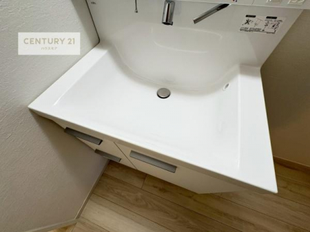 ���ʑ�E���ʏ��@�[�����ʑ�{�E���́A�������˂ɂ����̂ł�����ꂪ�y�X�I���������ۂĂ܂��I
�L���C�Ȑ��ʏ��Ŏ��������̃��`�x�[�V�������オ��܂��ˁI