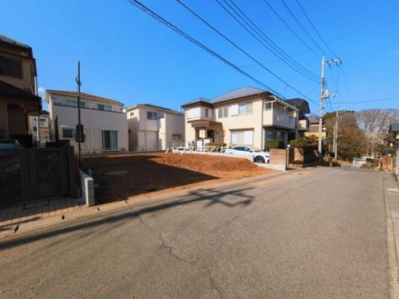 ���̑����n�@�O�ʓ��H4.9���I�z����ǍD�ȗ��n�ł��B
�Ԍɓ��ꂪ���ȕ������S�ł��ˁB