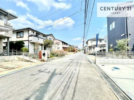 ���̑����n�@�O�ʓ��H6���I�z����ǍD�ȗ��n�ł��B
�Ԍɓ��ꂪ���ȕ������S�ł��ˁB